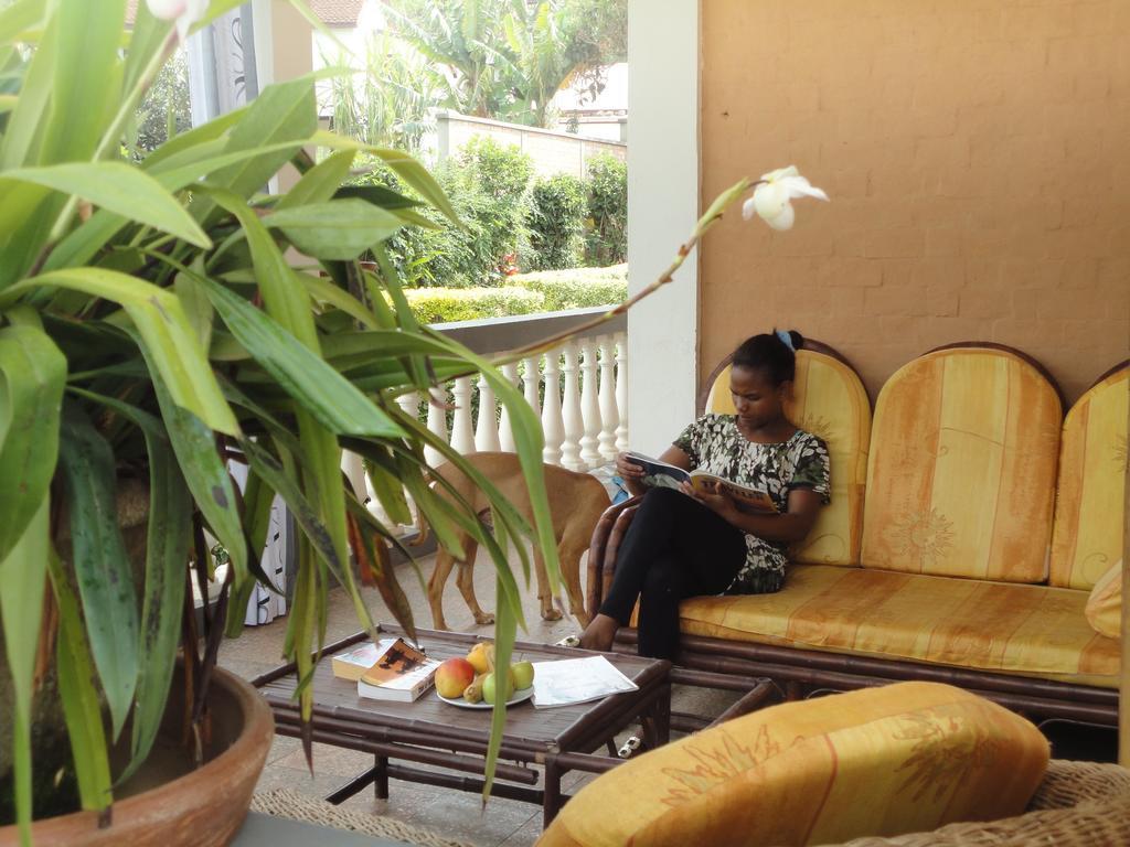 Meva Guesthouse Antananarivo Buitenkant foto
