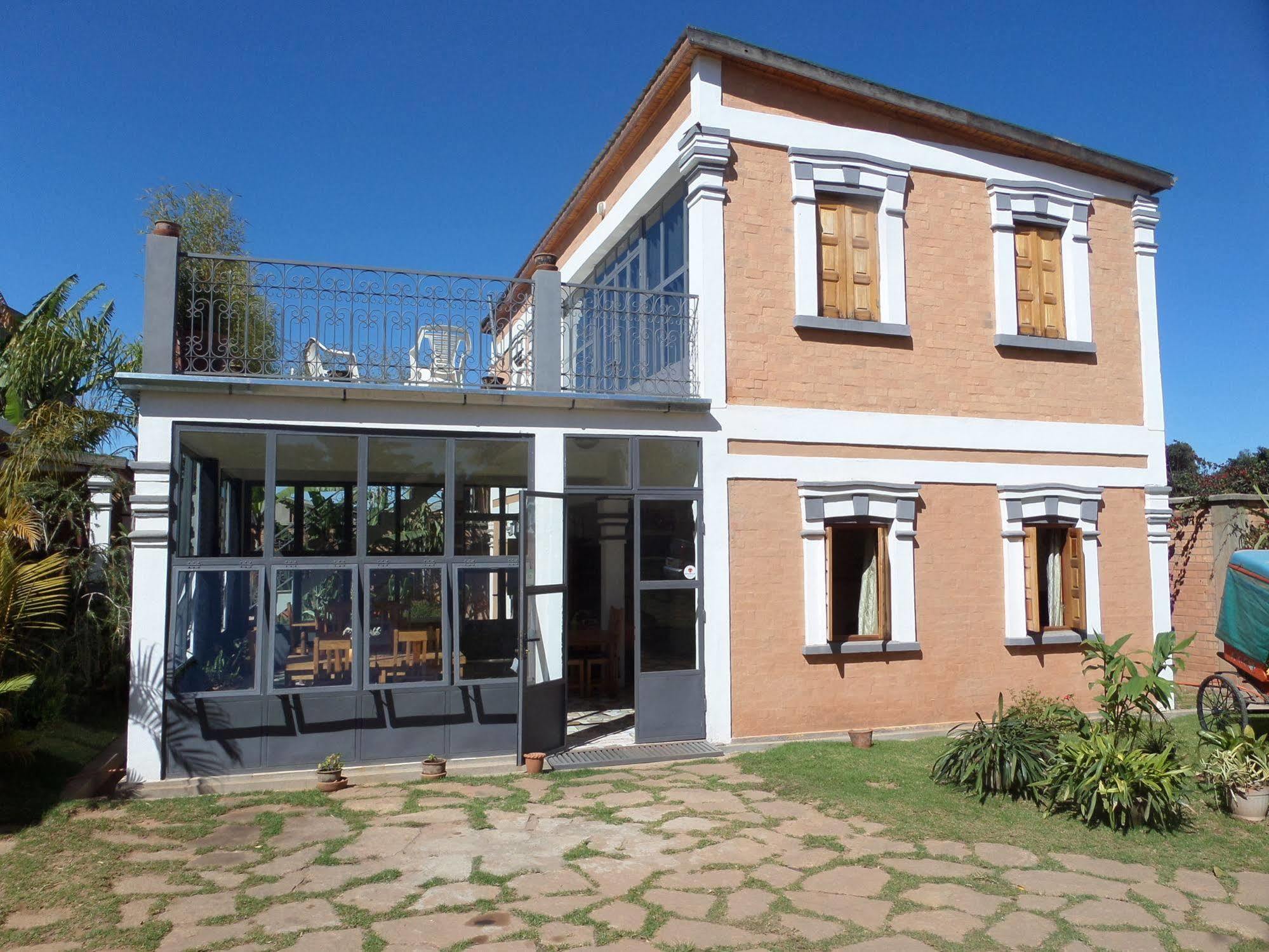 Meva Guesthouse Antananarivo Buitenkant foto