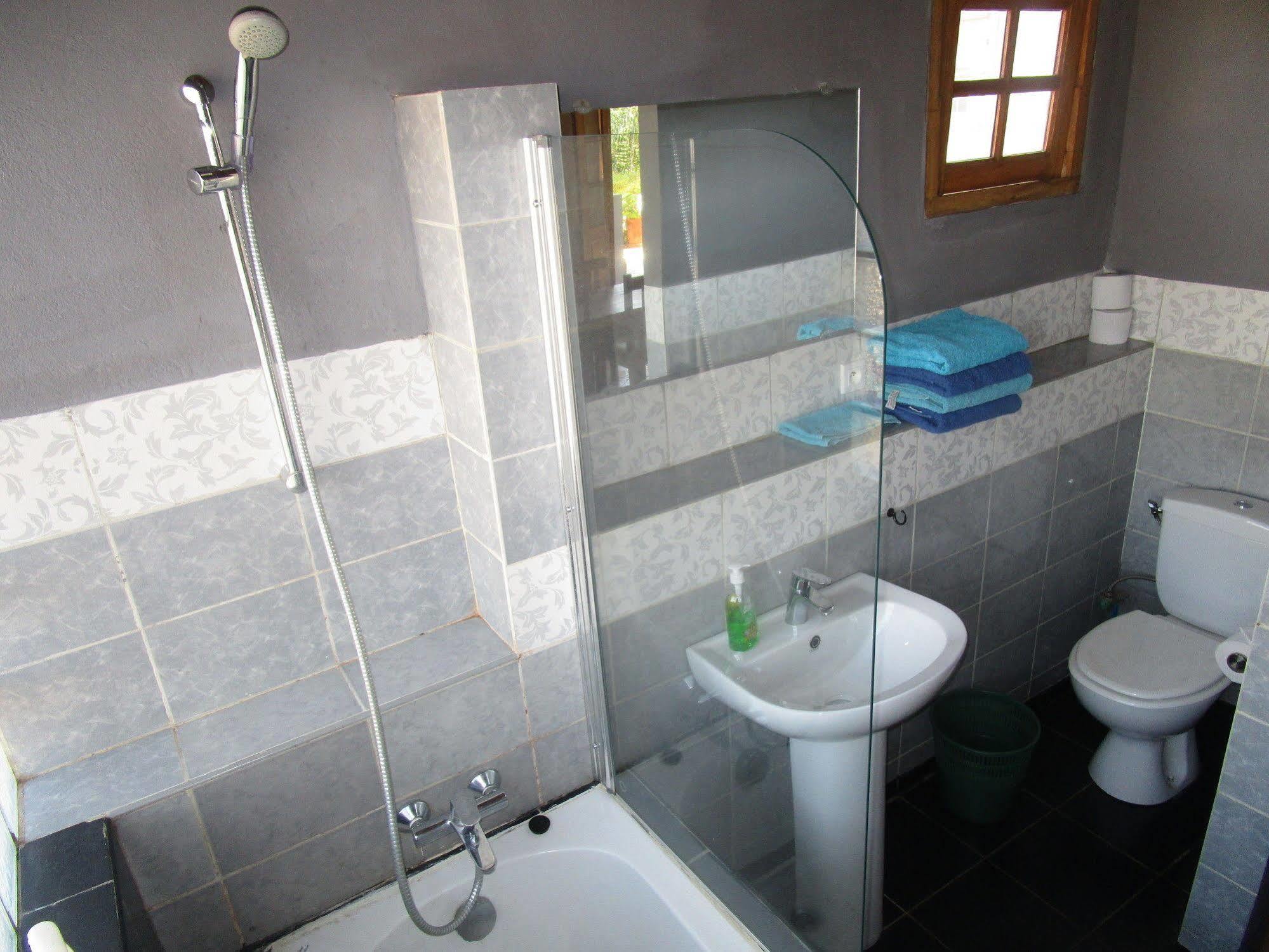Meva Guesthouse Antananarivo Buitenkant foto