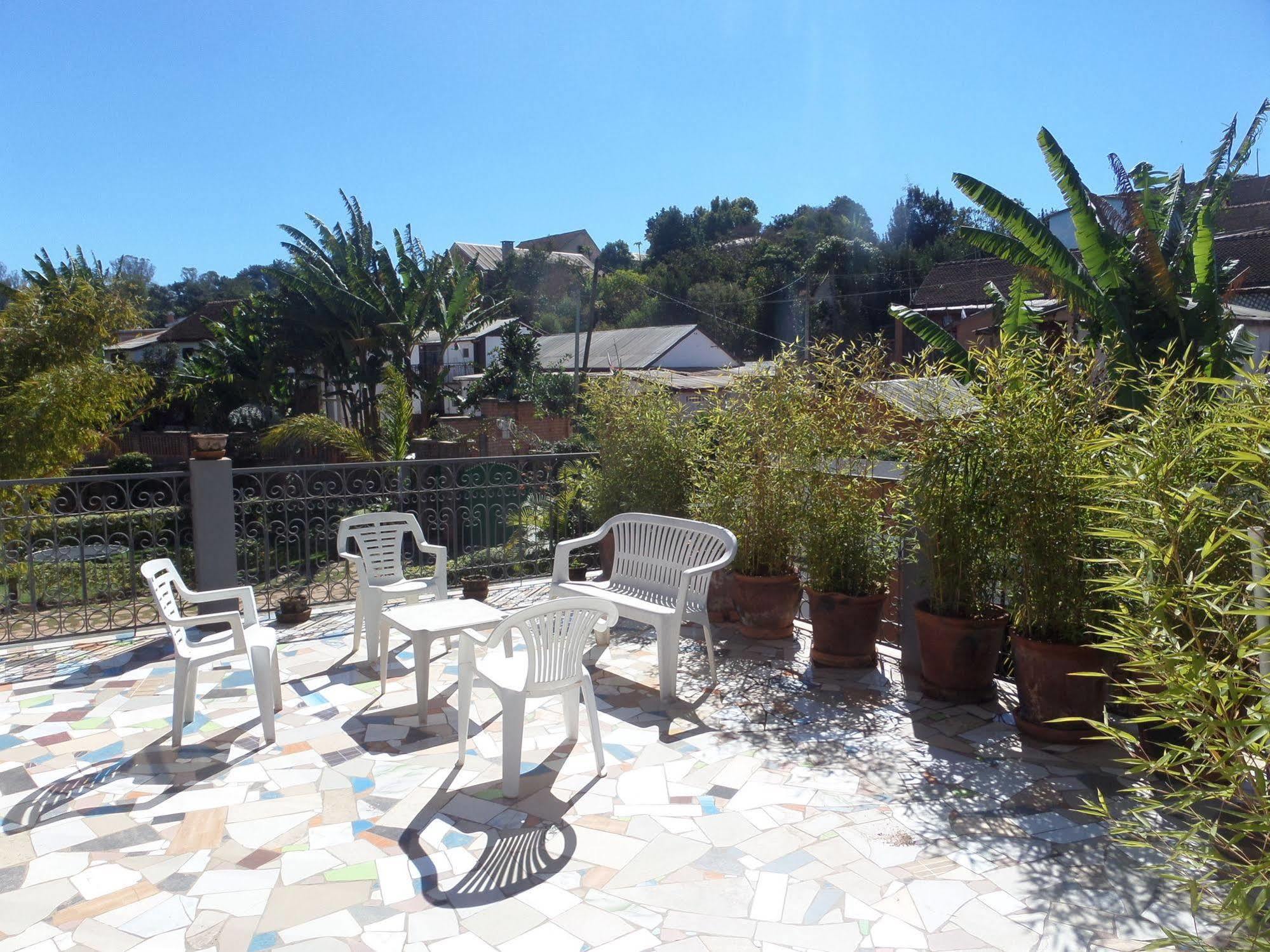 Meva Guesthouse Antananarivo Buitenkant foto