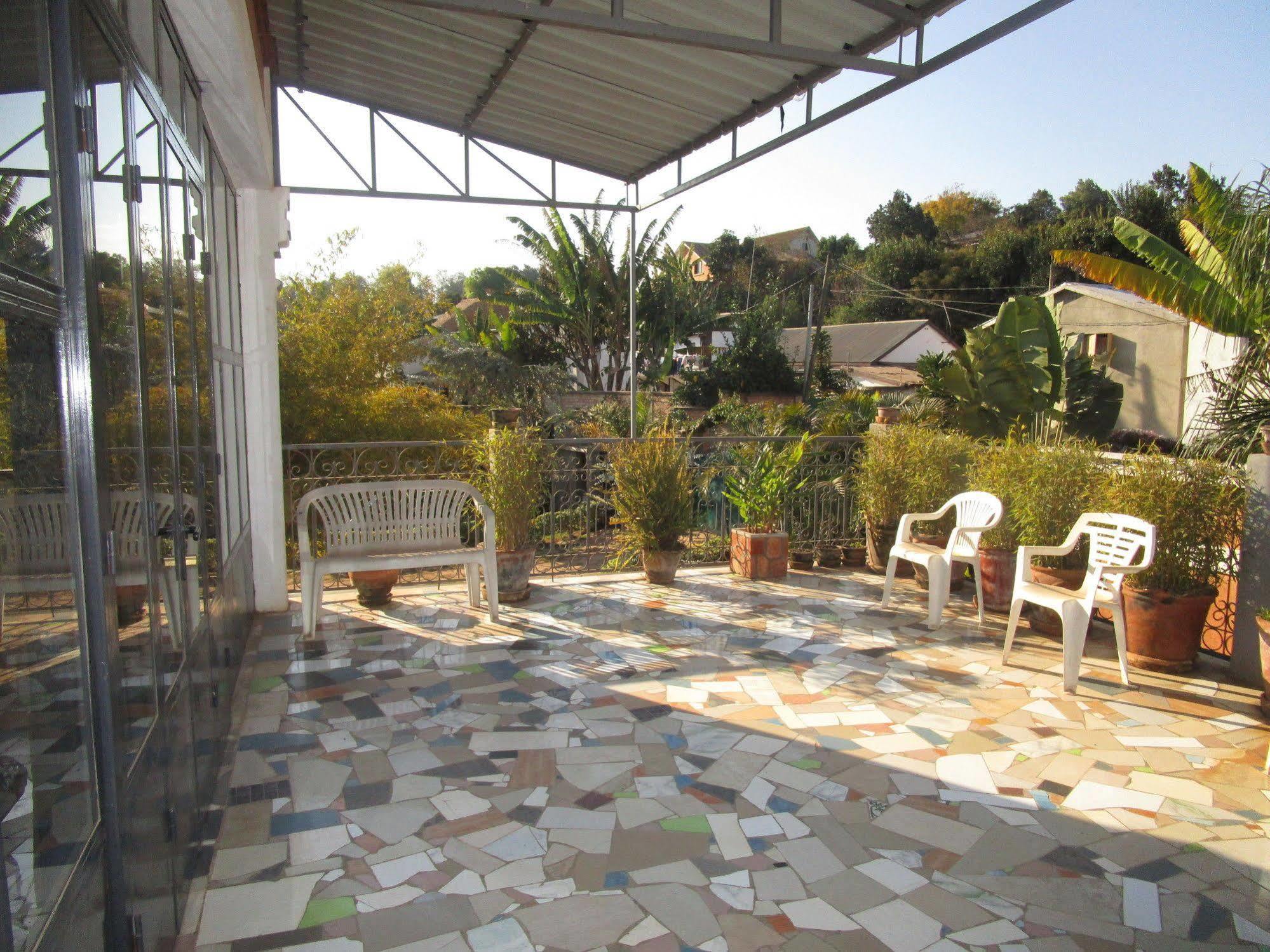 Meva Guesthouse Antananarivo Buitenkant foto